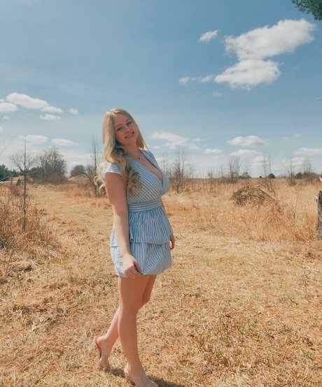 Anya Marie onlyfans naked