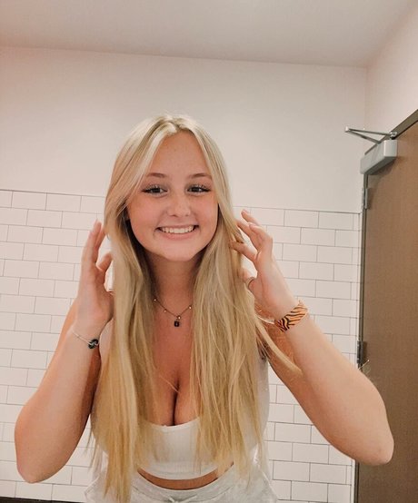 Anya Marie nude onlyfans pics