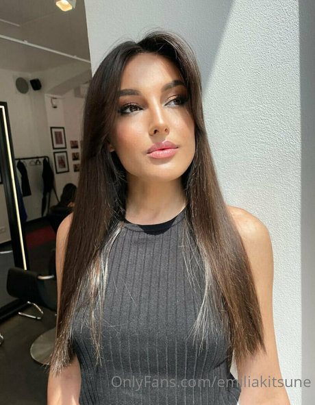 onlyemiliaa onlyfans leaked porn