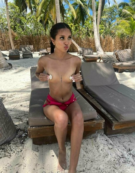 anniequeeen onlyfans public photos