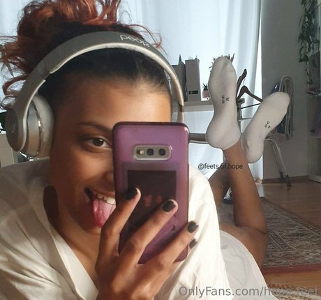 hope feet onlyfans sextape leak