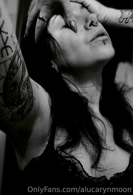alucarynmoon onlyfans page
