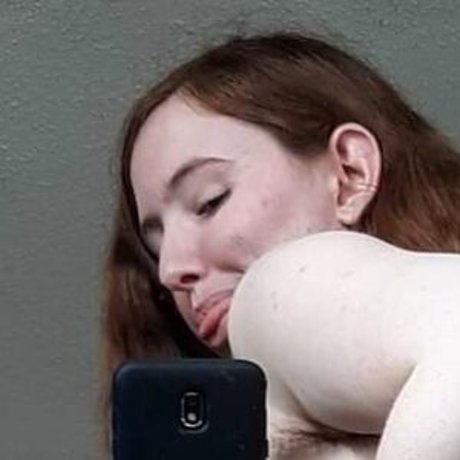 Lunafoxfire is on onlyfans