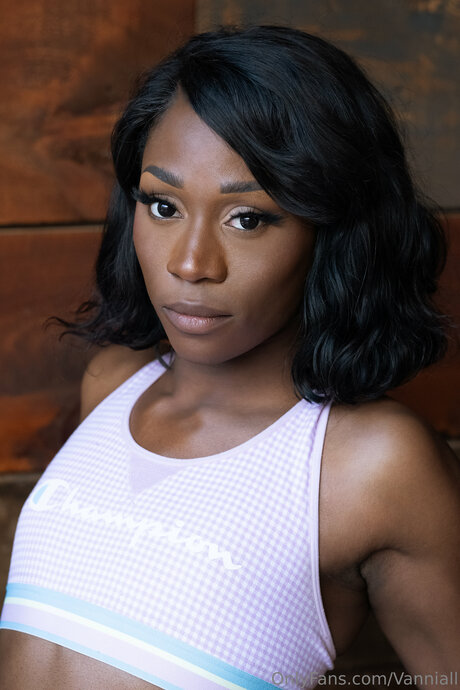 vanniallfree onlyfans desnuda