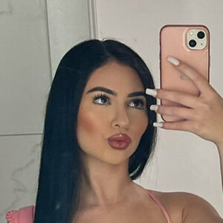 ilovespanishkitty only fans leak porn