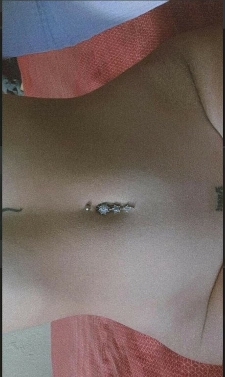 oliveiiranatt onlyfans nude porn