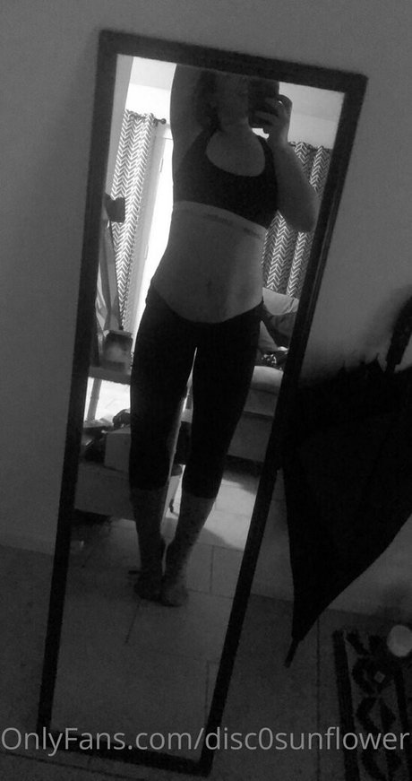 disc0sunflower onlyfans tits