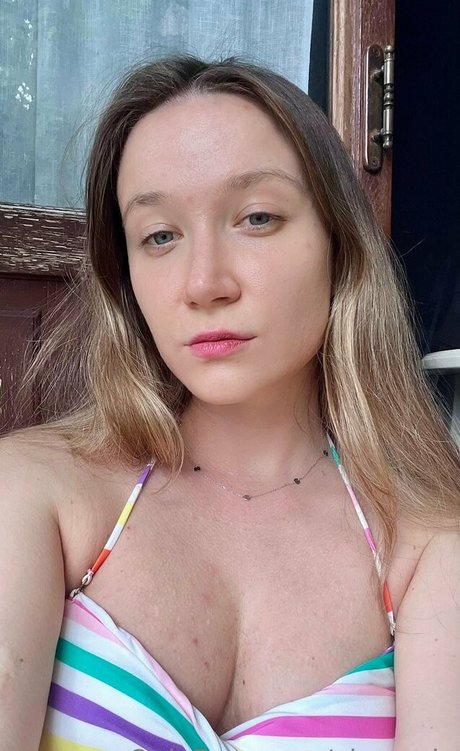 lilly lil onlyfans model photo