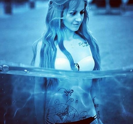 crystalmary001 nudes onlyfans leak