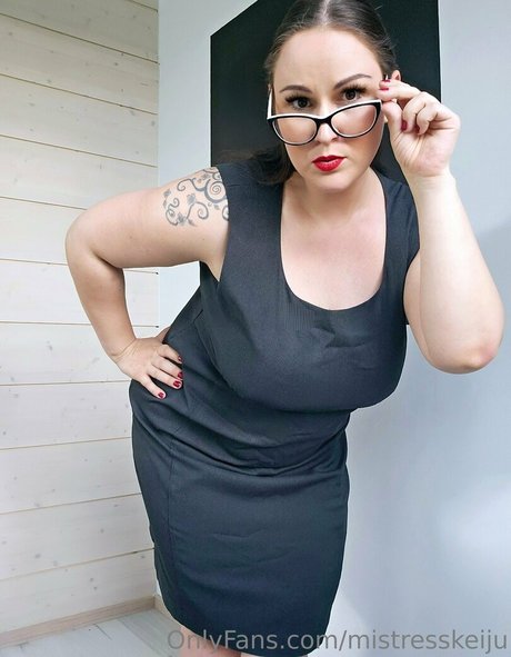 mistresskeiju onlyfans naked leaks