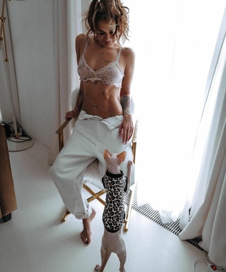 Aiza Dolmatova leak onlyfans