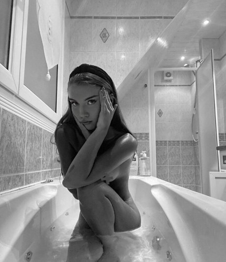 Claire Molin onlyfans sextape