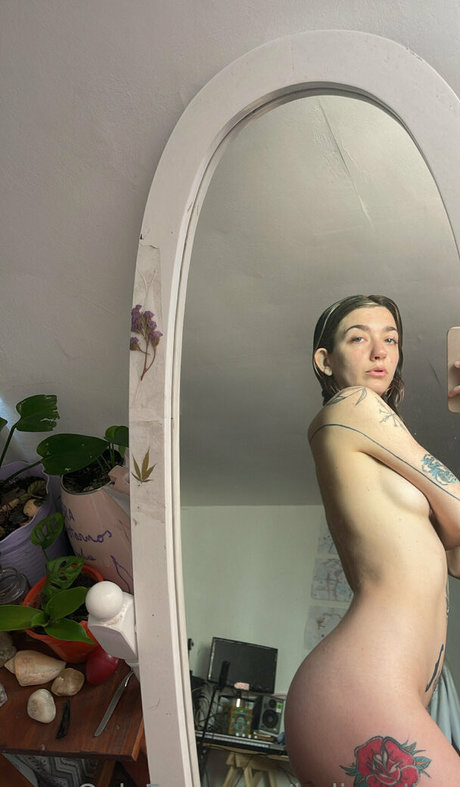 skinny white girl onlyfans free sexy frame