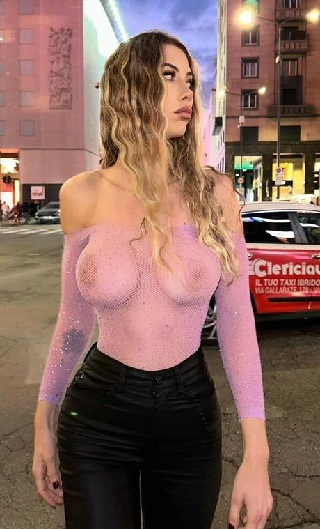 Eve Menta onlyfans photo