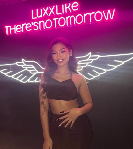 Louaira free only fans