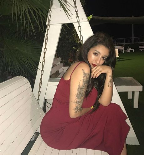 May Bakshi feet onlyfans