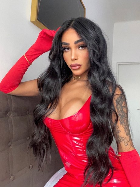 Bianca Mello onlyfans pics