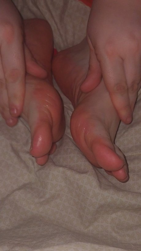 Caroline McDougall onlyfans leaked nudes