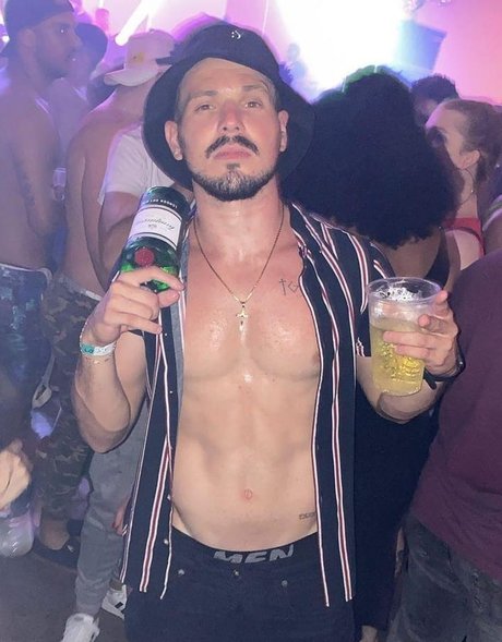 Cleiton Leonardo on onlyfans