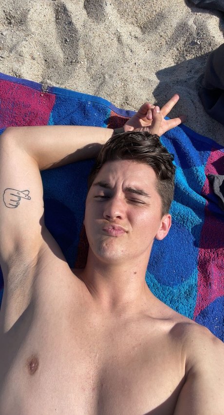 Prince Mikail onlyfans nude leaks