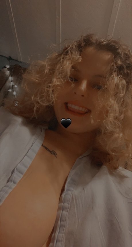 Yourfavsnowbunny onlyfans nude pictures