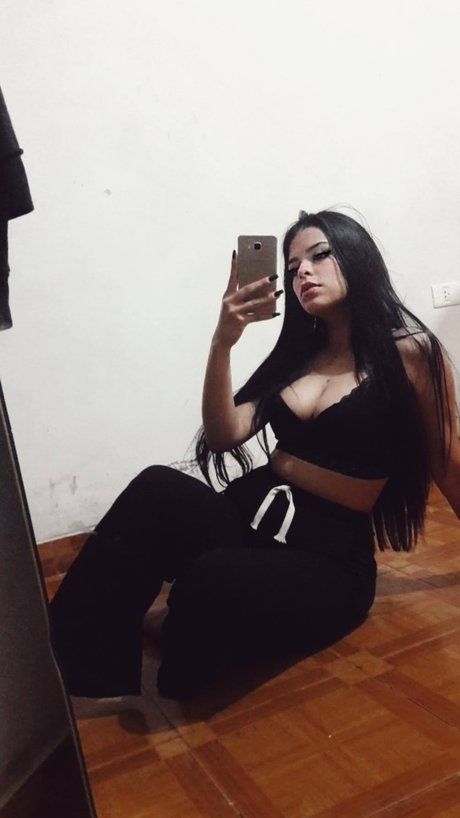 Ailenpundix onlyfans model images