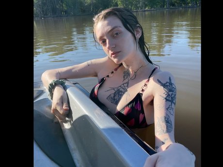 Princess Pixie onlyfans nudes