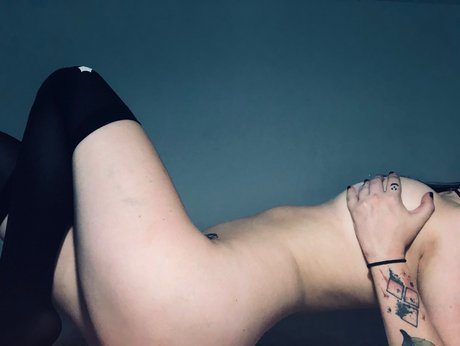 Scarlett Sinn VIP only fans nude leaks