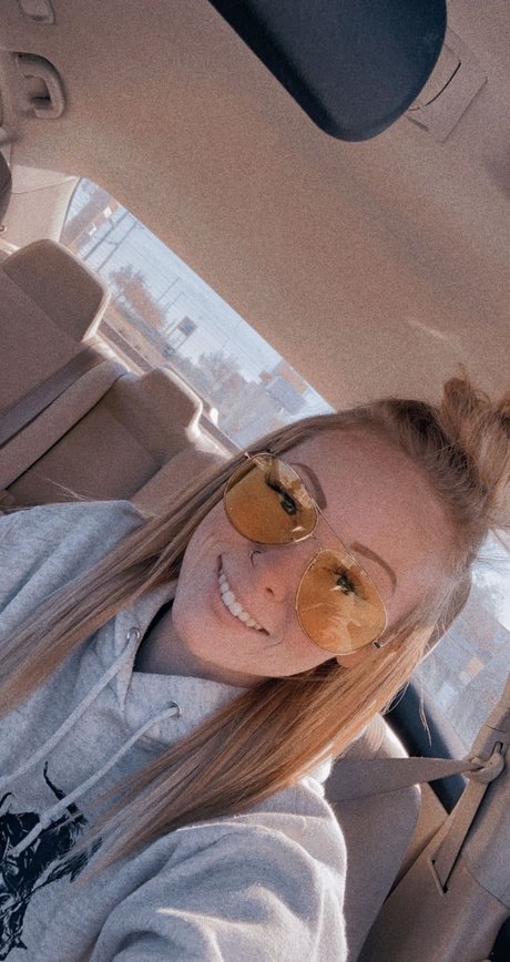 Christine_ onlyfans tits