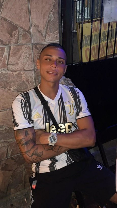 Dereck lisboa nudes only fans