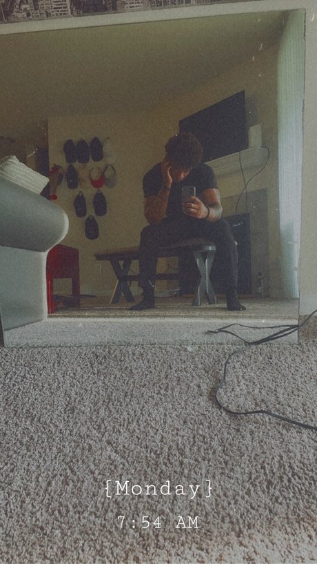 Dee Black onlyfans model photo