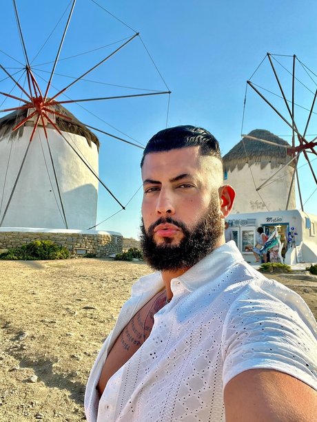 QBNNBQ onlyfans model