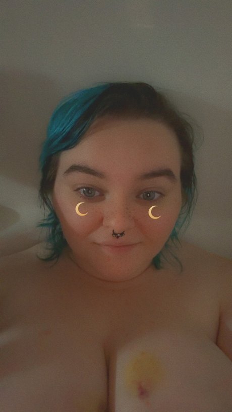 God s Little Priestess only fans nude leaks