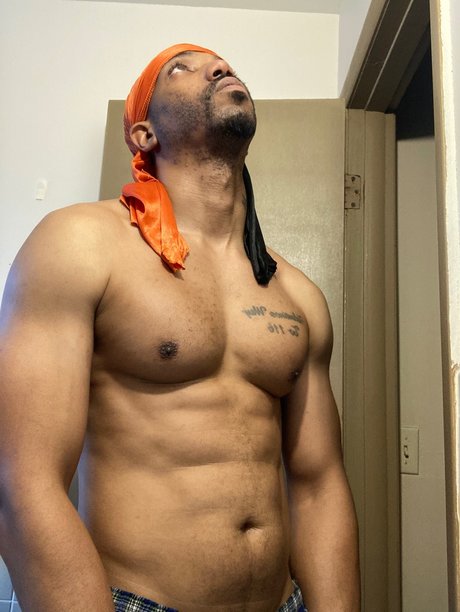 YO FAVORITE SHOOTER onlyfans naked leaks