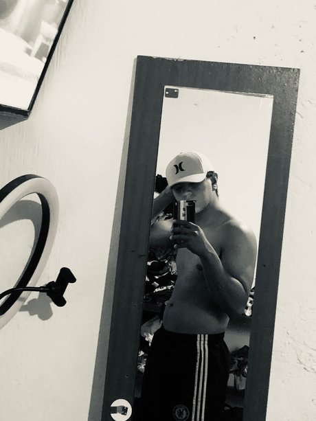 Edgar Santos only fans