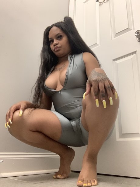 QueenNaNa boobs onlyfans