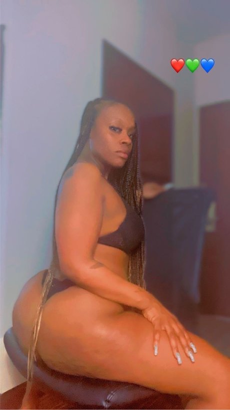 Leoshia Waire onlyfans leak nude