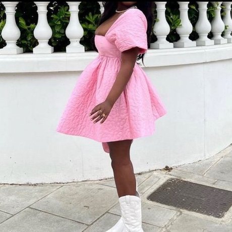 Chocolate skinned Queen_ only fans.