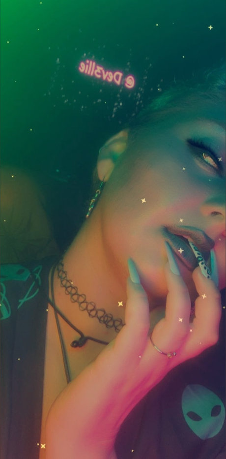 Sage Deville en onlyfans