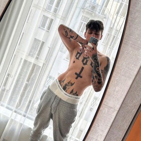 Ralph Iratus Ferre onlyfans leak naked