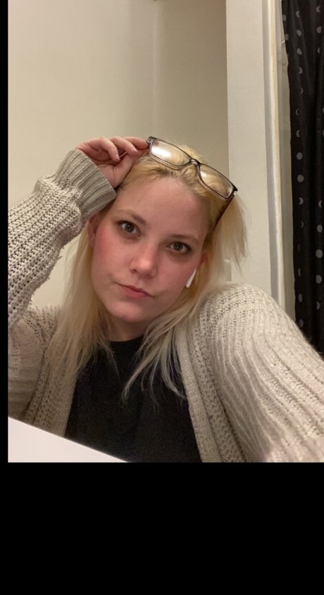 Dest_ onlyfans content