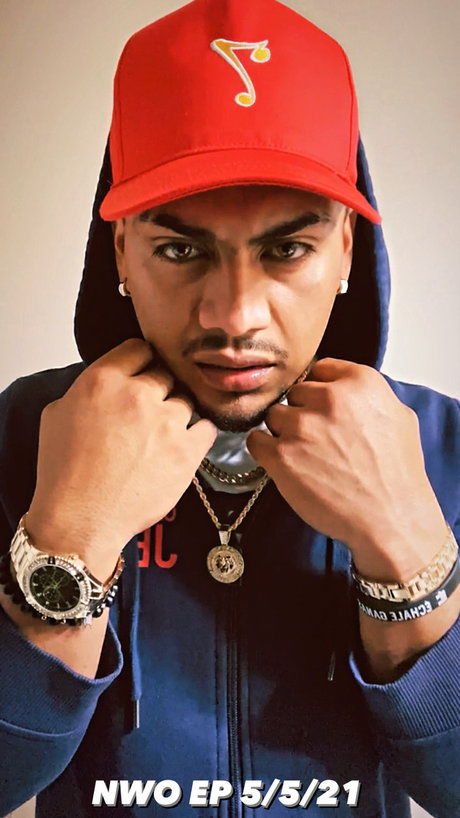 Dorian Magana boobs onlyfans