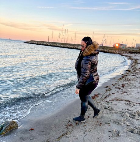 DevilAngelBBW naked onlyfans pics