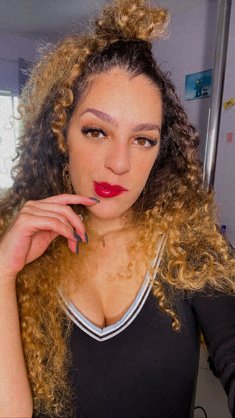 Dannie Almeida naked leaked onlyfans