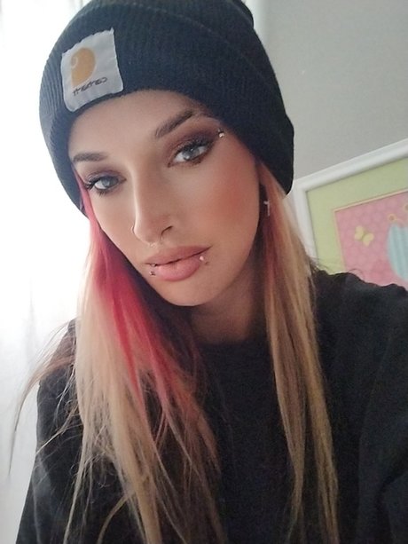 Devina Lynn fans only