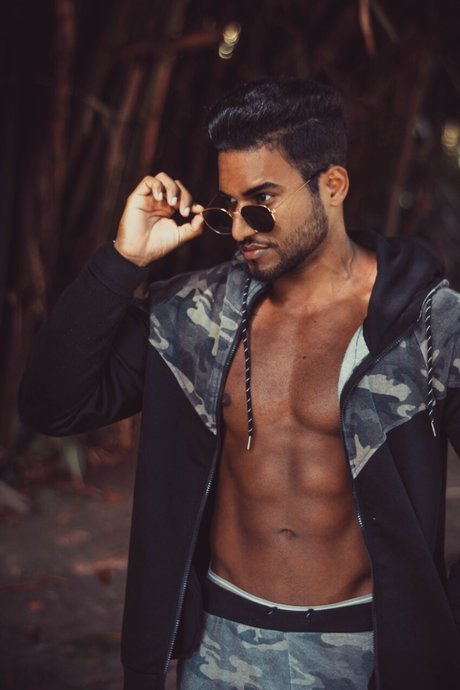 Rafael Correia onlyfans striptease