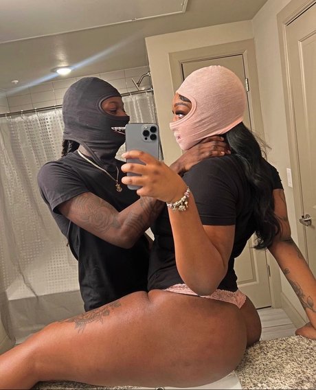 Money Miyaa_ onlyfans model