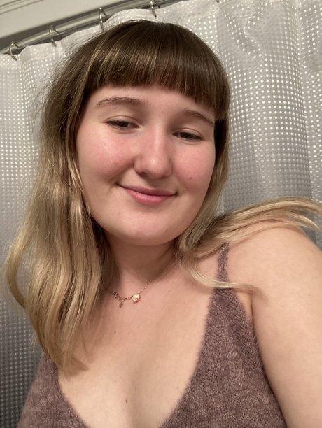 ur gf onlyfans pictures