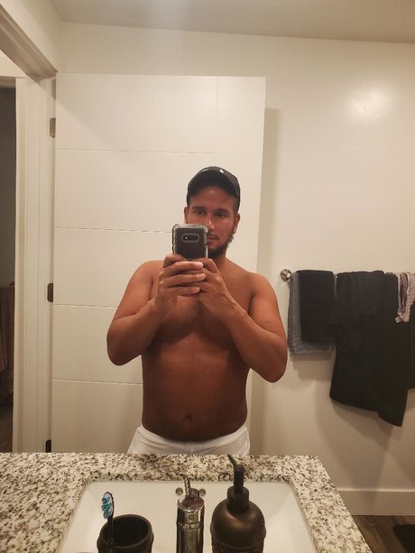 Dan Valencia onlyfans pics