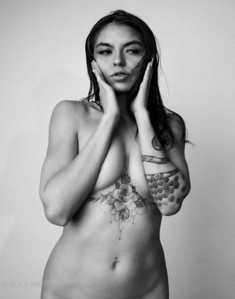 Raelyn_ naked onlyfans pics